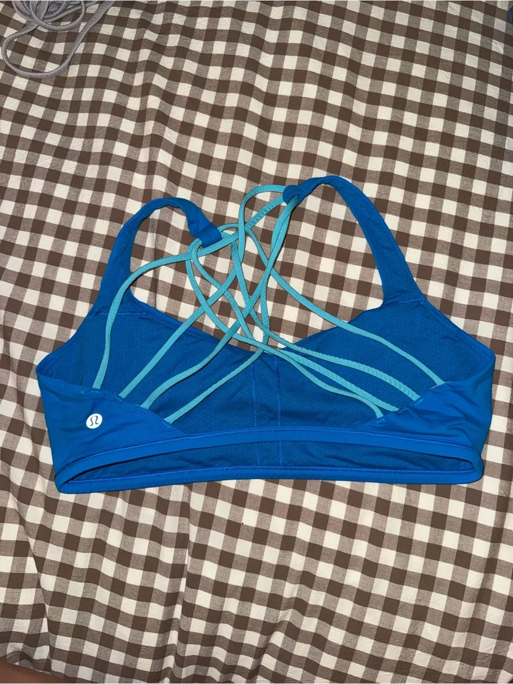 Lululemon free to be sports bra